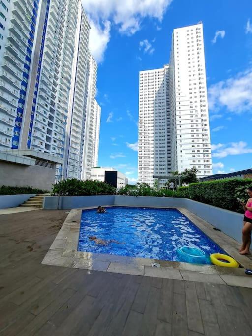 Grass Residences 25Th T5 Manila Bagian luar foto